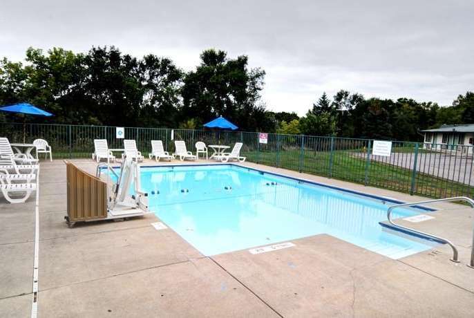 Knights Inn Flint Facilities photo